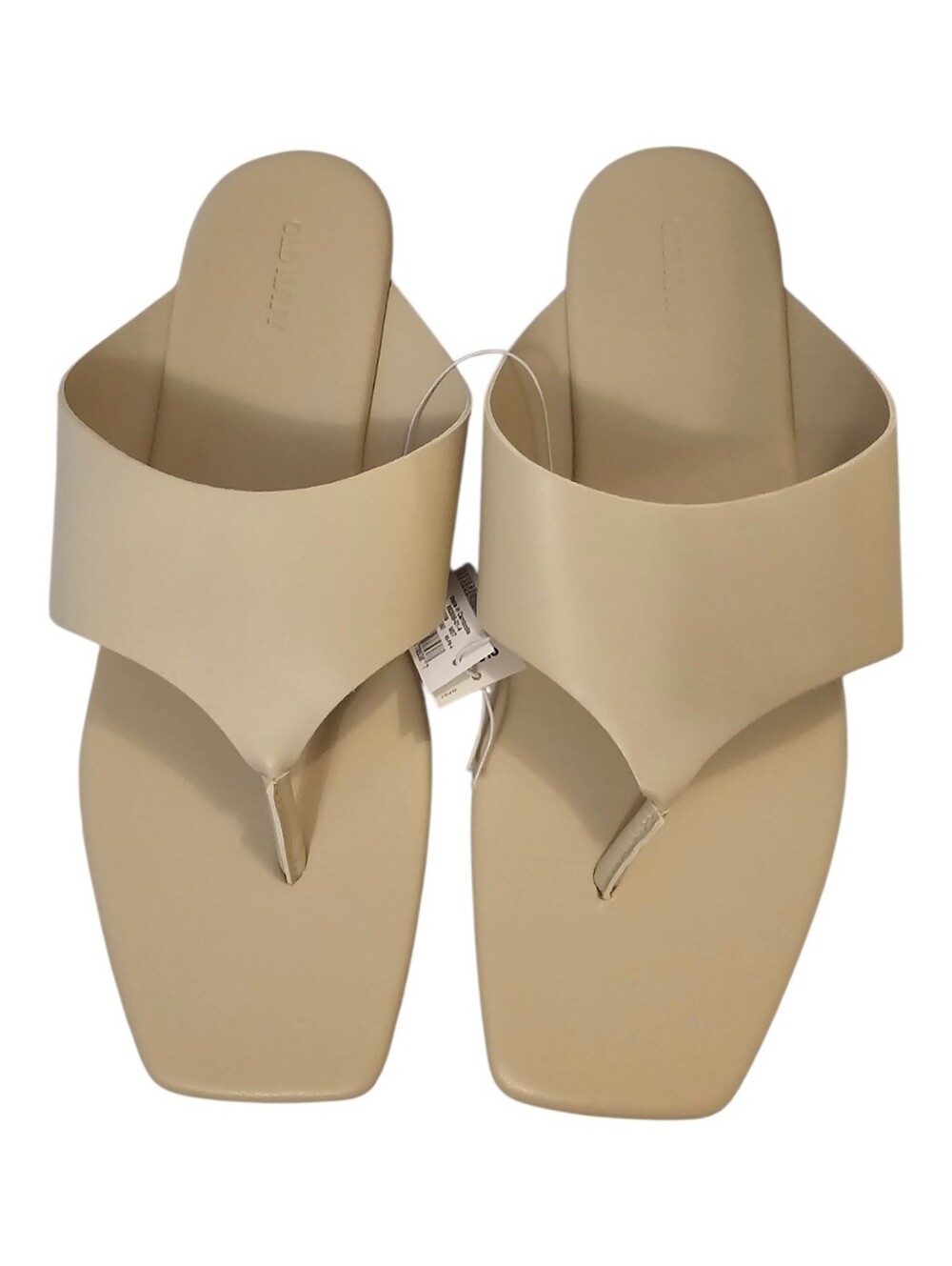 Cream Old Navy Women's Faux Leather Wide Thong Sandals - Picture 2 of 16